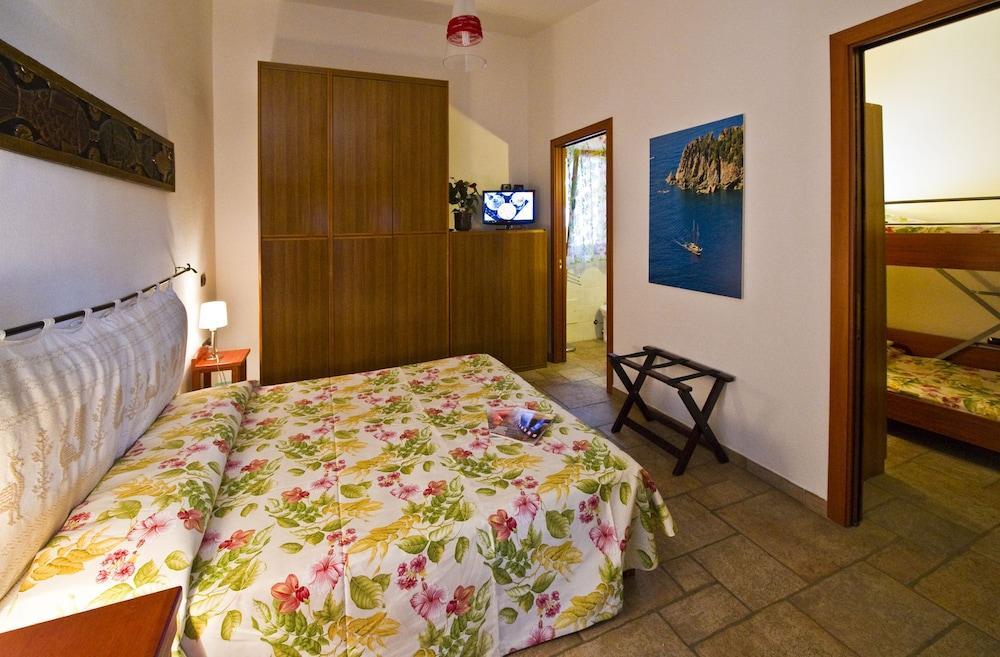 Villaggio Camping Spiaggia Del Riso Villasimius Εξωτερικό φωτογραφία