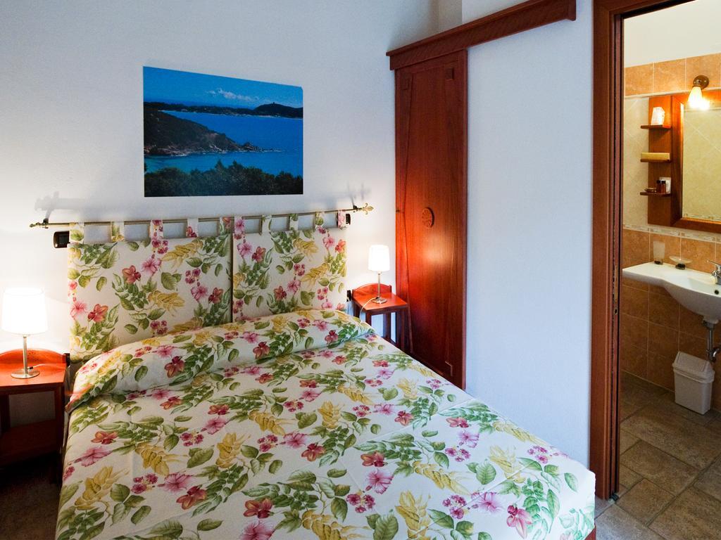 Villaggio Camping Spiaggia Del Riso Villasimius Δωμάτιο φωτογραφία